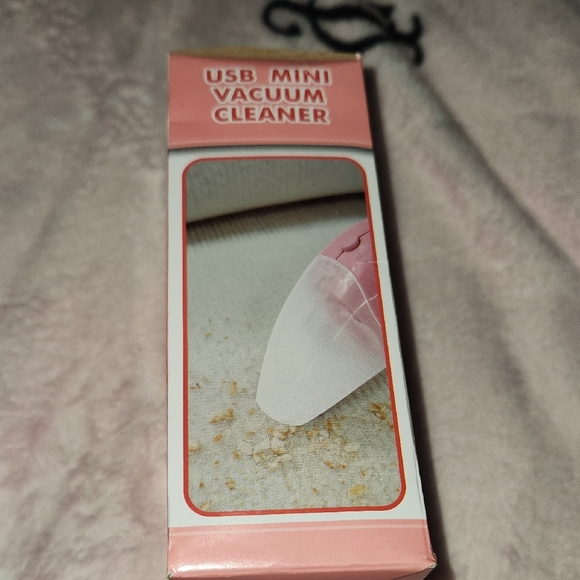 Compact NIB USB Mini Vacuum Cleaner - Pink - Picture 7 of 8